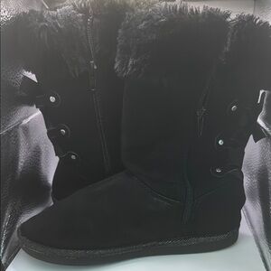 SO Black Suede Slip-On Boots